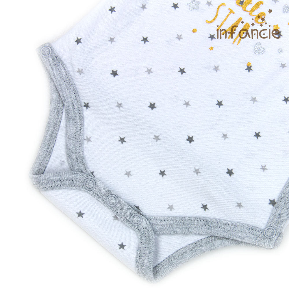 Gray and white baby bib with star pattern on a white background, featuring the brand 'Infancia'.